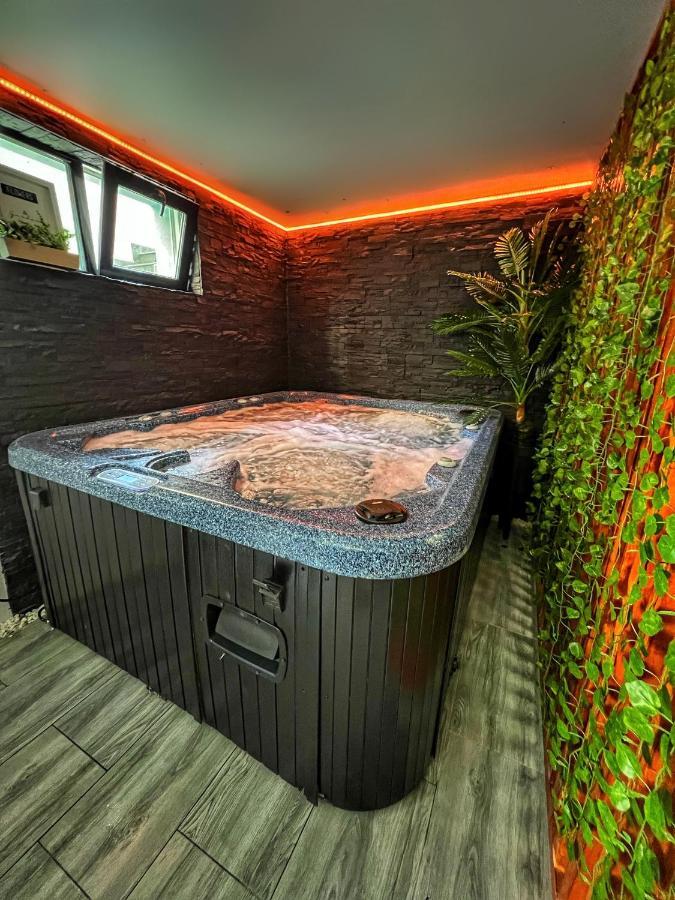 Luxor - Jacuzzi&Cozy Apartments Sibiu Exterior foto