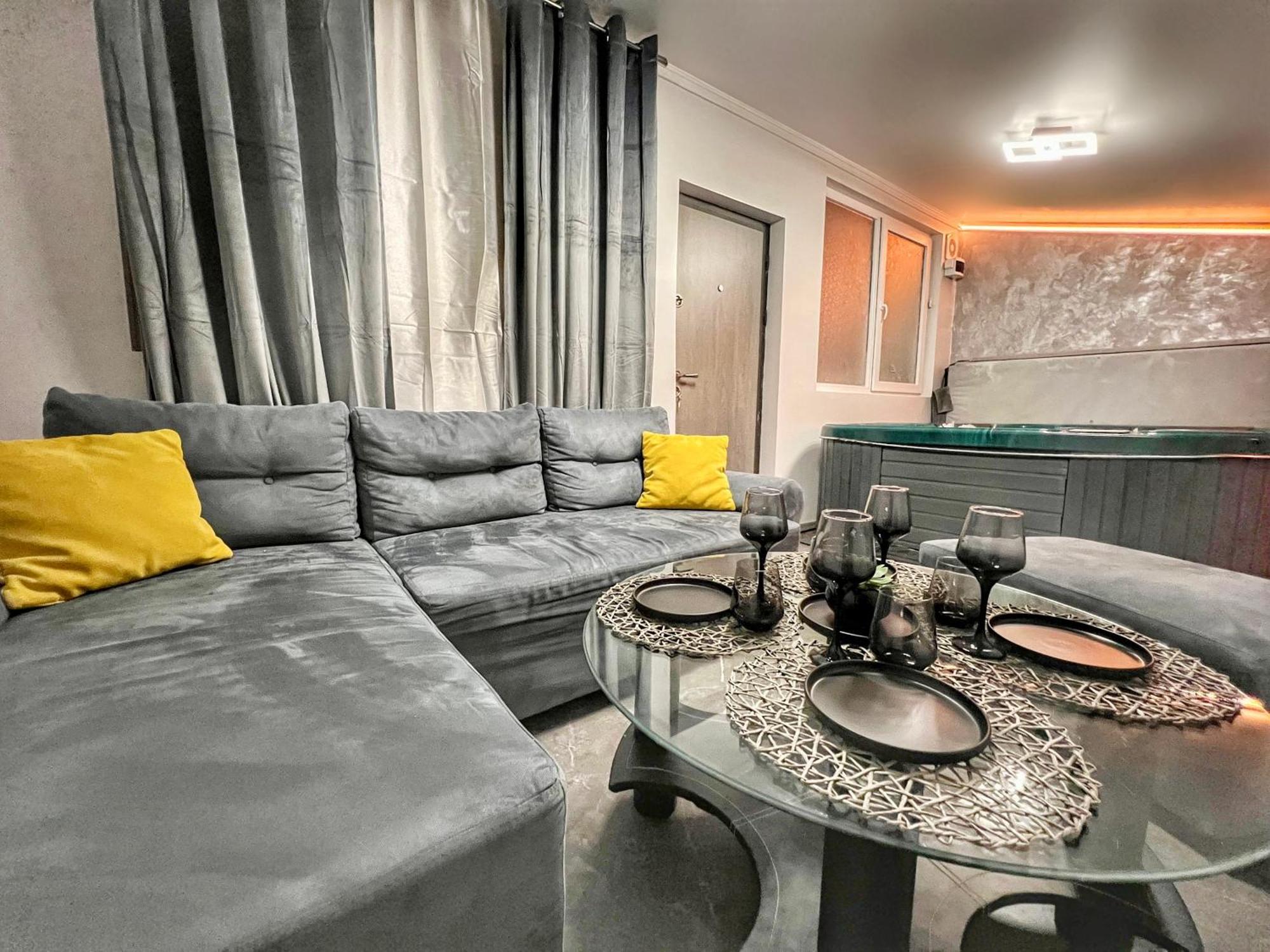 Luxor - Jacuzzi&Cozy Apartments Sibiu Exterior foto